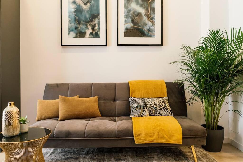 Glamour Dristor Brand New Apartament *
